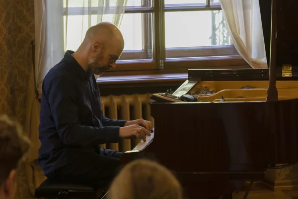 VELOTŪRE PA LATVIJU.DŽEZS UN KLAVIERES.Kari Ikonena (FI) koncerts 12/05/2024