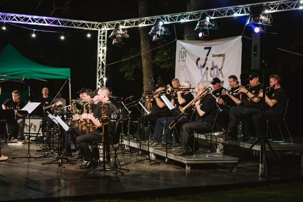 ŠKIUŅA DŽEZS. RĒZEKNES BIGBENDS UN SOLISTI. Festivāla noslēguma koncerts 27/08/2022