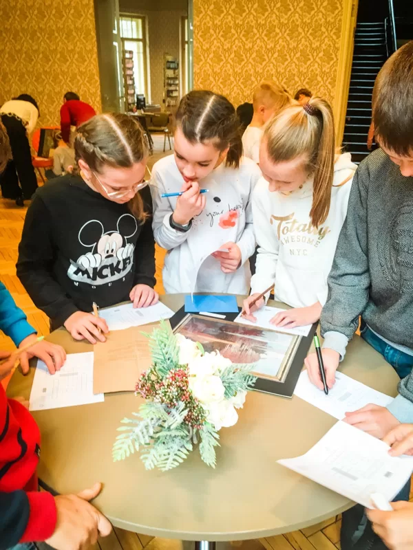 Interaktīva detektīvspēle ar bērnu grāmatu autori LUĪZI PASTORI 18/10/2019