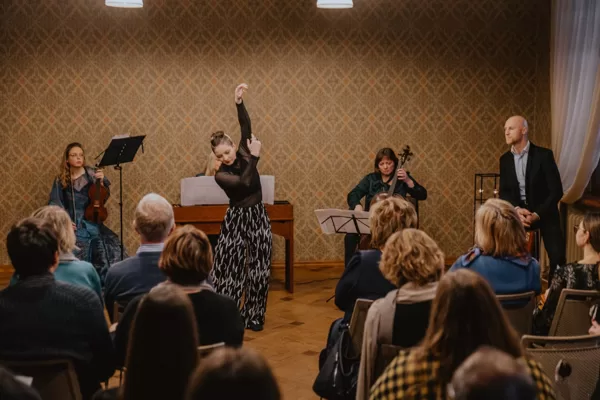 MŪZAS PIESKĀRIENS. Ansambļa AMBER BAROQUE senās mūzikas koncerts 10/12/2023