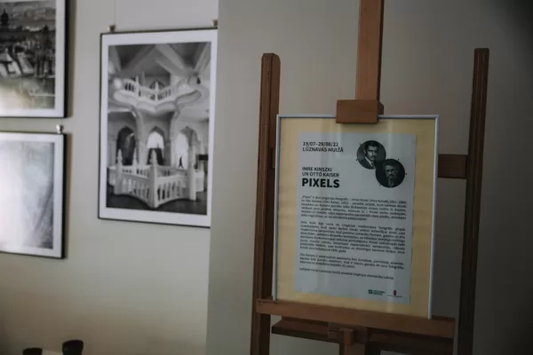 IMRE KINSZKI AND OTTO KAISER. PIXELS
