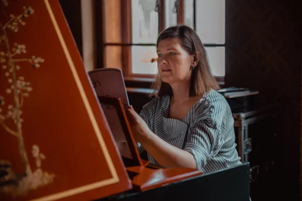 HARPSICHORD AND MANOR 01/05/2020